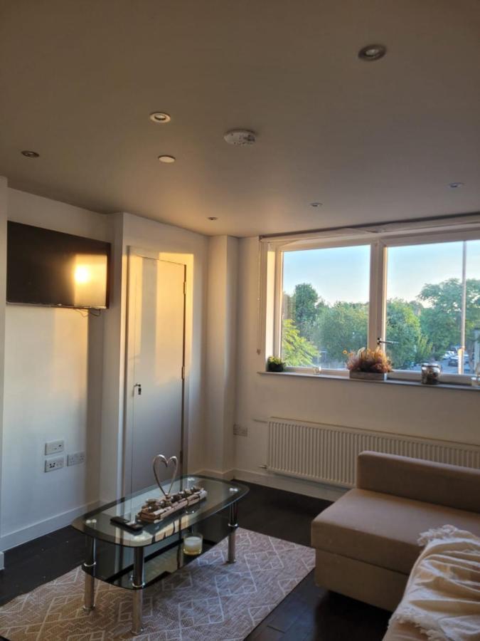 Amazing London 1 Bedroom Flat In Astral House As18 Norbury  Exterior photo