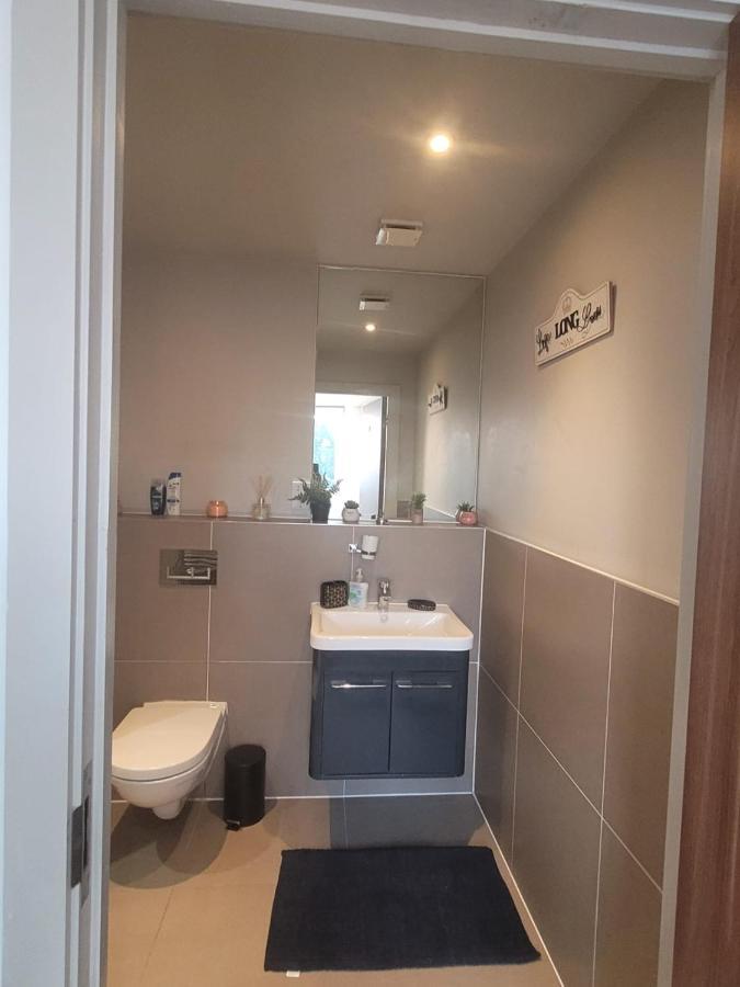 Amazing London 1 Bedroom Flat In Astral House As18 Norbury  Exterior photo
