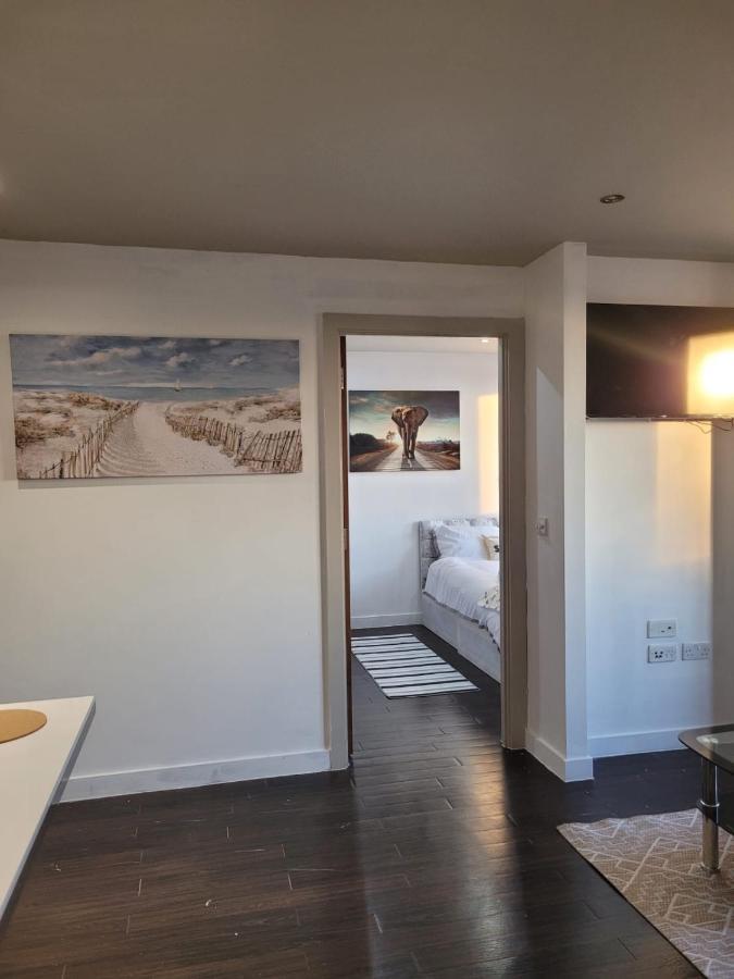 Amazing London 1 Bedroom Flat In Astral House As18 Norbury  Exterior photo