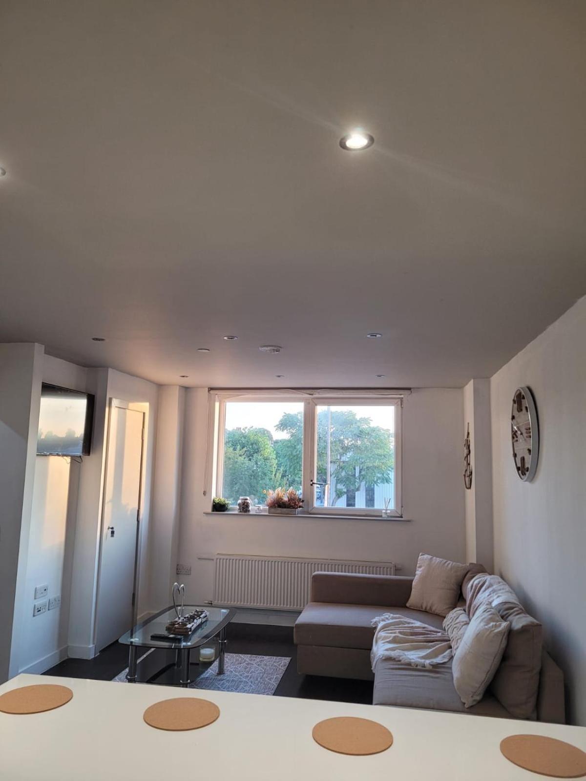 Amazing London 1 Bedroom Flat In Astral House As18 Norbury  Exterior photo